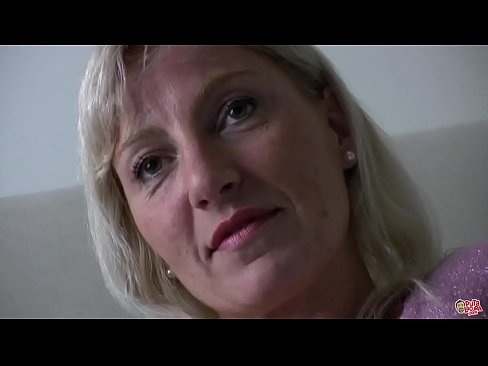❤️ A 'mhàthair a tha sinn uile fucked ... Lady, giùlan fhèin! Bhidio gnè aig porn gd.porno-negrov.ru